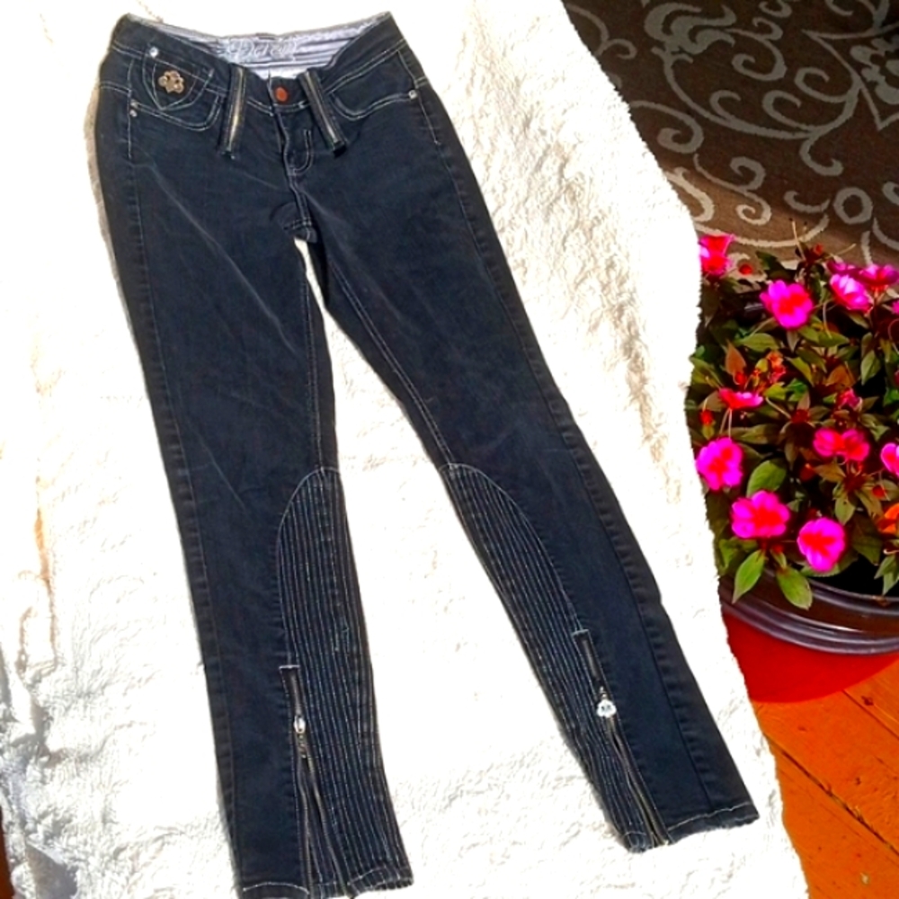 Dereon jeans